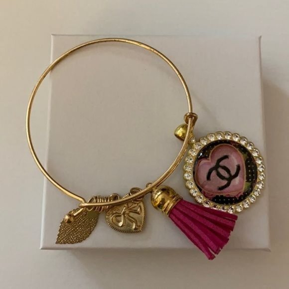 Hand Crafted Jewelry - Charm bracelet